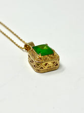 Load image into Gallery viewer, Moldavite Vintage Necklace
